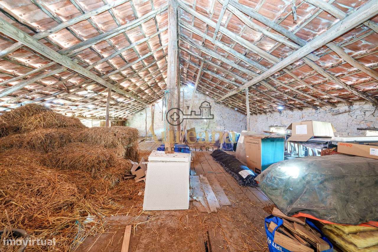 Barracões com 2832m2 de terreno - Zambujal - Atouguia - Grande imagem: 4/12