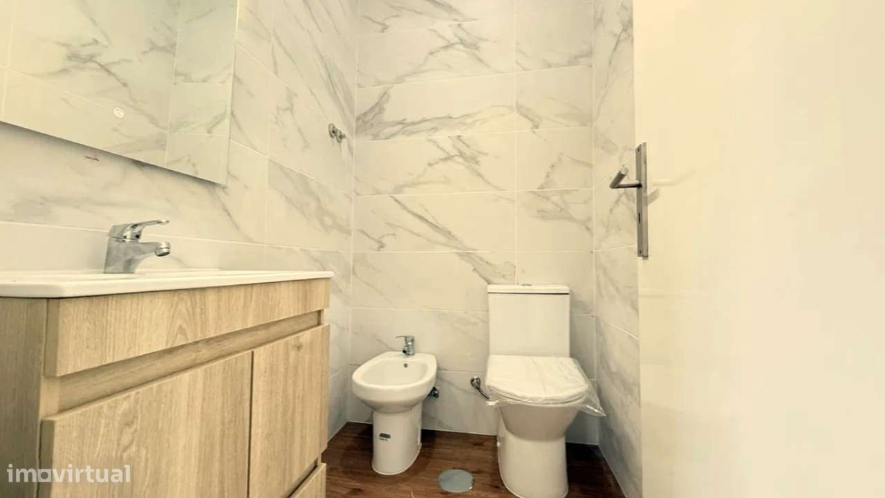 T3 Totalmente renovado c/ garagem box – Águas Santas (Corim) - Grande imagem: 4/17