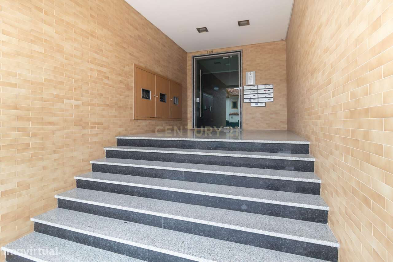 Apartamento T2 c/ garagem e arrecadação, Redondos, Fernão Ferro-42