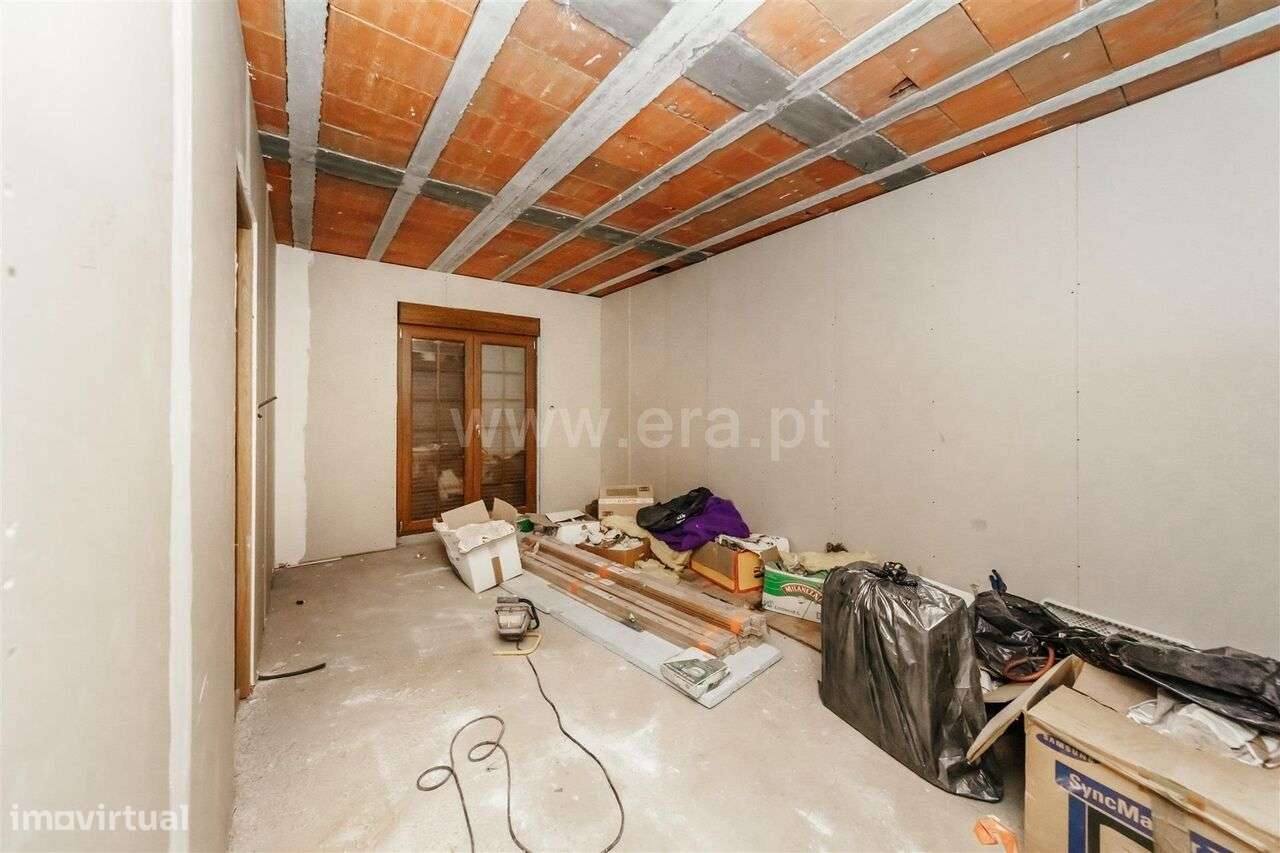 Moradia Isolada T4 / Covilhã, Ourondo - Grande imagem: 4/11