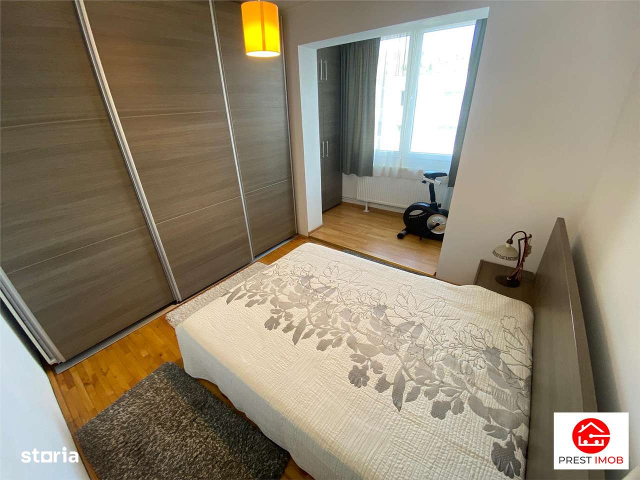 Apartament cu 4 camere de vanzare in Tudor-1