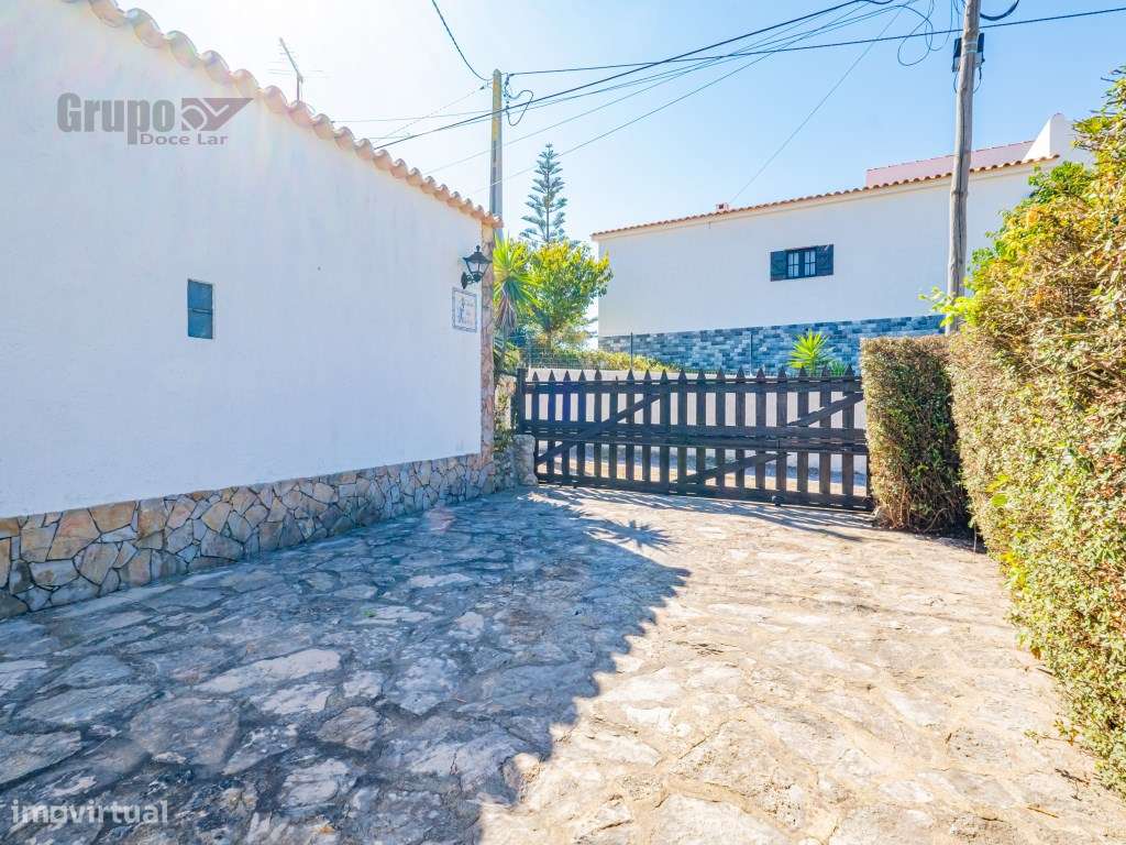 Moradia Isolada T3 com Piscina em Sesimbra-5