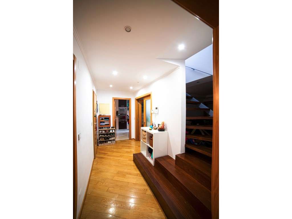 T2+1 Duplex - Urbanização da Atalaia-10