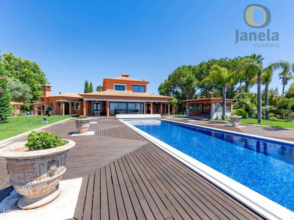 Encantadora Moradia T5 com vista Mar e Golfe, inserida num cenário ...-5