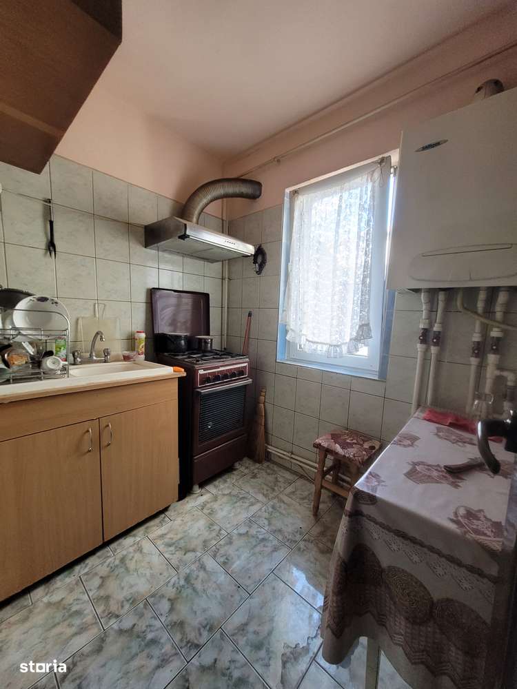 Vindem 4 Camere confort 2 zona Albinei-Obor - Imagine principală: 2/10