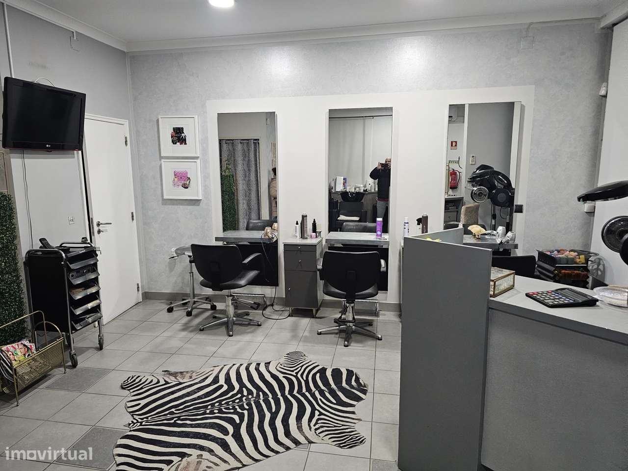 Aluga cadeira em cabeleireiro no centro de Setúbal - Grande imagem: 2/11