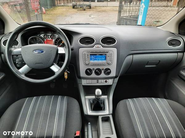 Ford Focus - 10