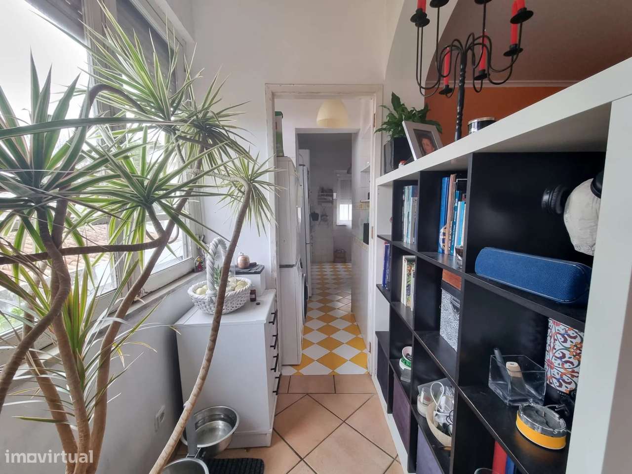Prédio com 3 apartamentos T2, com Terraço e Jardim na Costa da Caparic-36