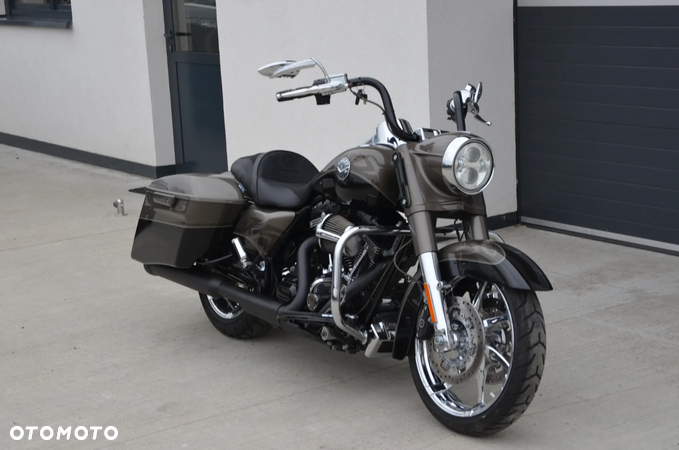 Harley-Davidson Touring Road King - 16