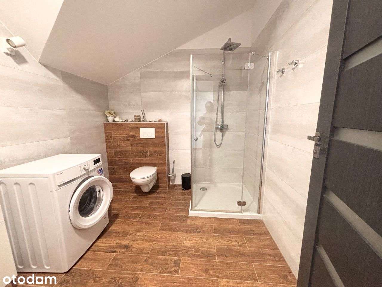 Galeria Delfino lokal położony na 3 piętrze - Pełny obrazek: 4/6