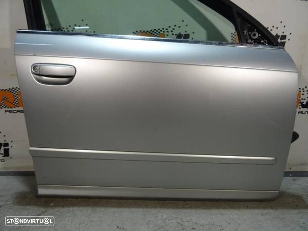 Porta Frente Direita Audi A4 (8Ec, B7)  Porta Frontal Direita Audi A4 - 5