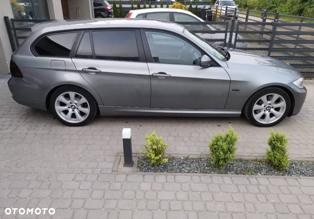 BMW Seria 3 318d - 10