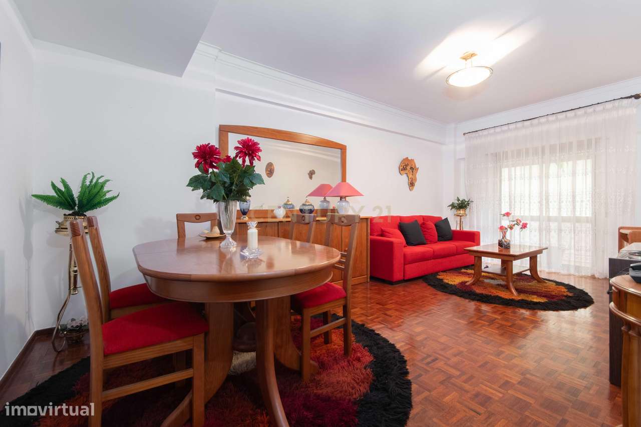 Apartamento T1 em Santa Apolónia — 85 m² com lugar de garagem. - Grande imagem: 2/22