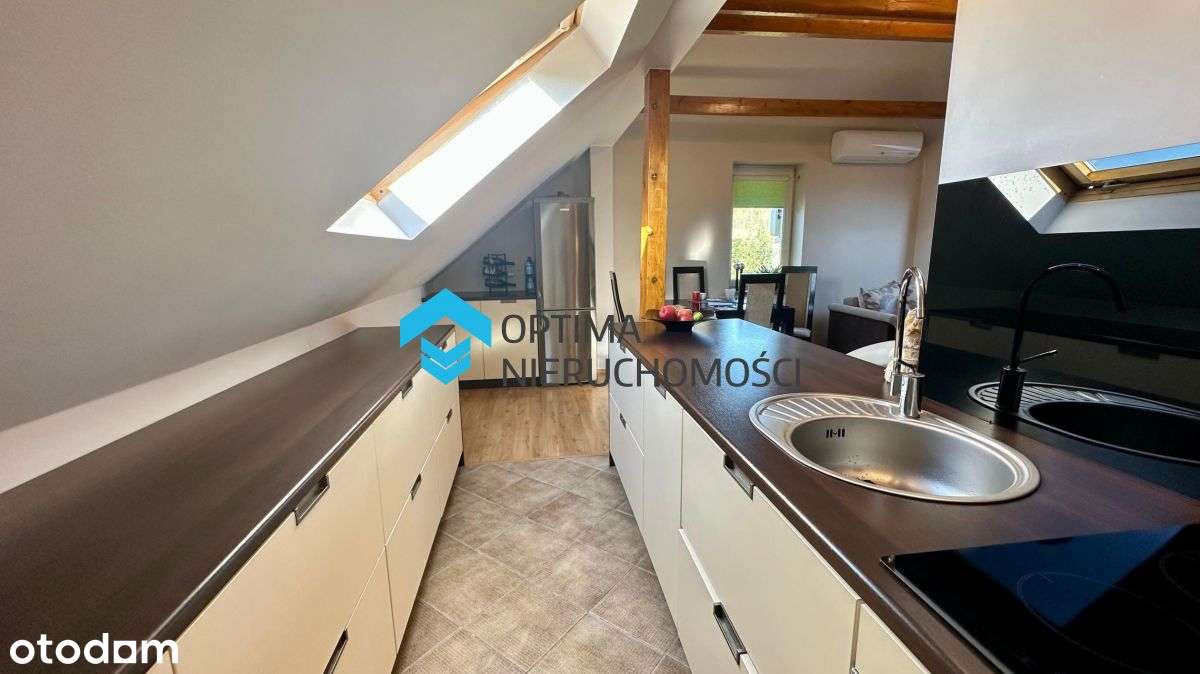 Przytulne mieszkanie z wiatą garażową-6