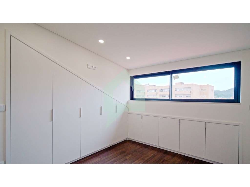 Moradia totalmente remodelada, com 3 quartos, na cidade de Barcelos.-41