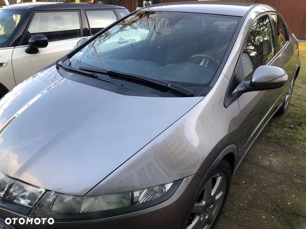 Honda Civic 1.8 Comfort - 3