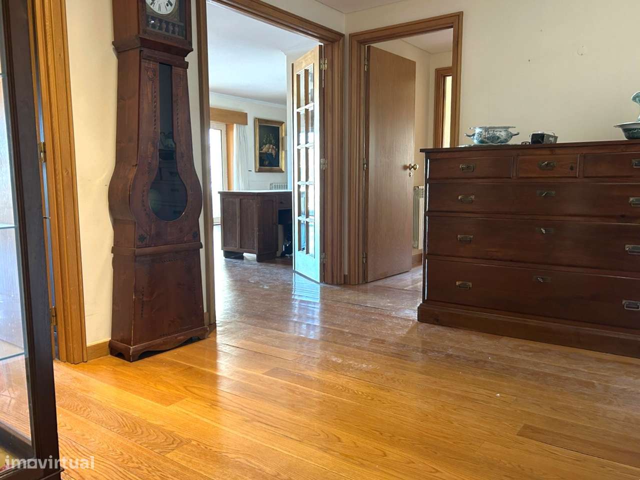 Apartamento T3 com Varanda junto à Praça do Império – Foz do Douro-6