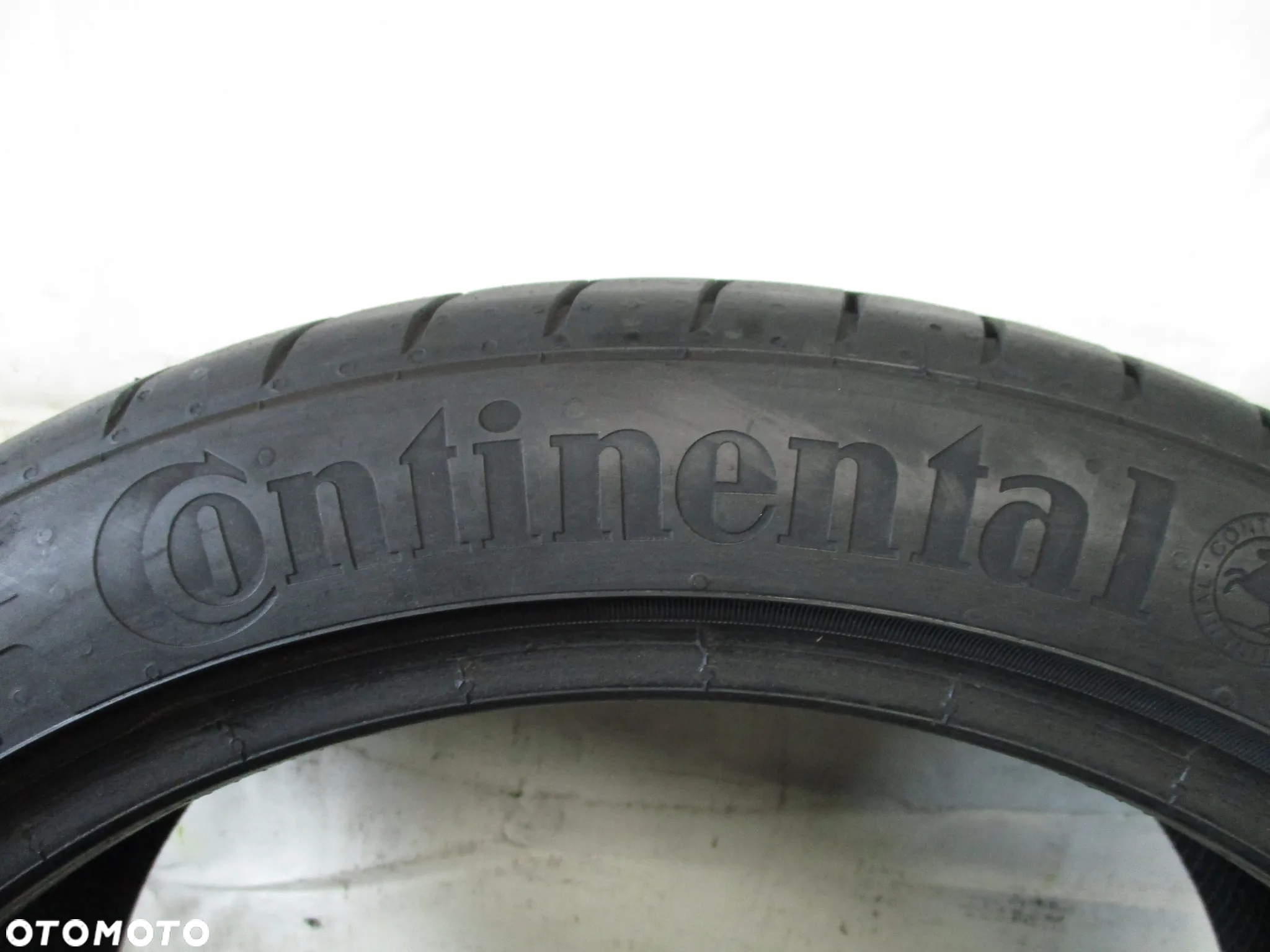 OPONY 235 40 18 95Y CONTINENTAL - LATO - 3