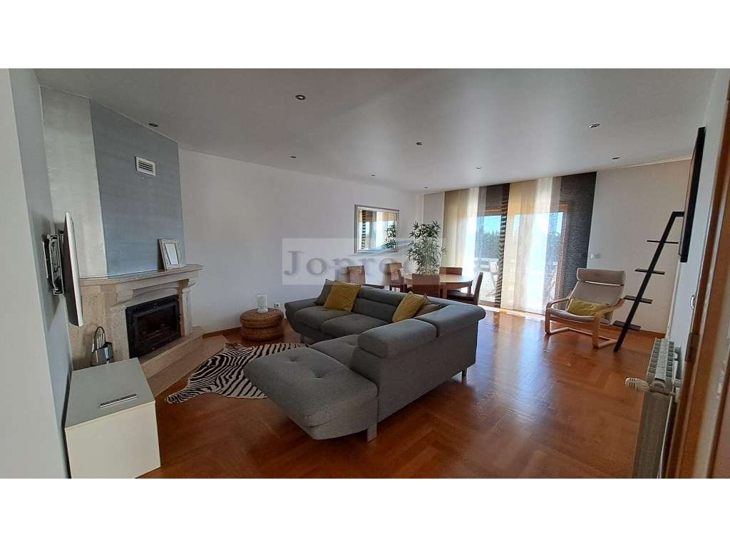 Apartamento T2 em condomínio Fechado na Beloura II-4