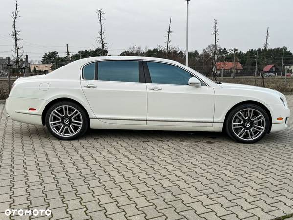 Bentley Continental Flying Spur Standard - 12