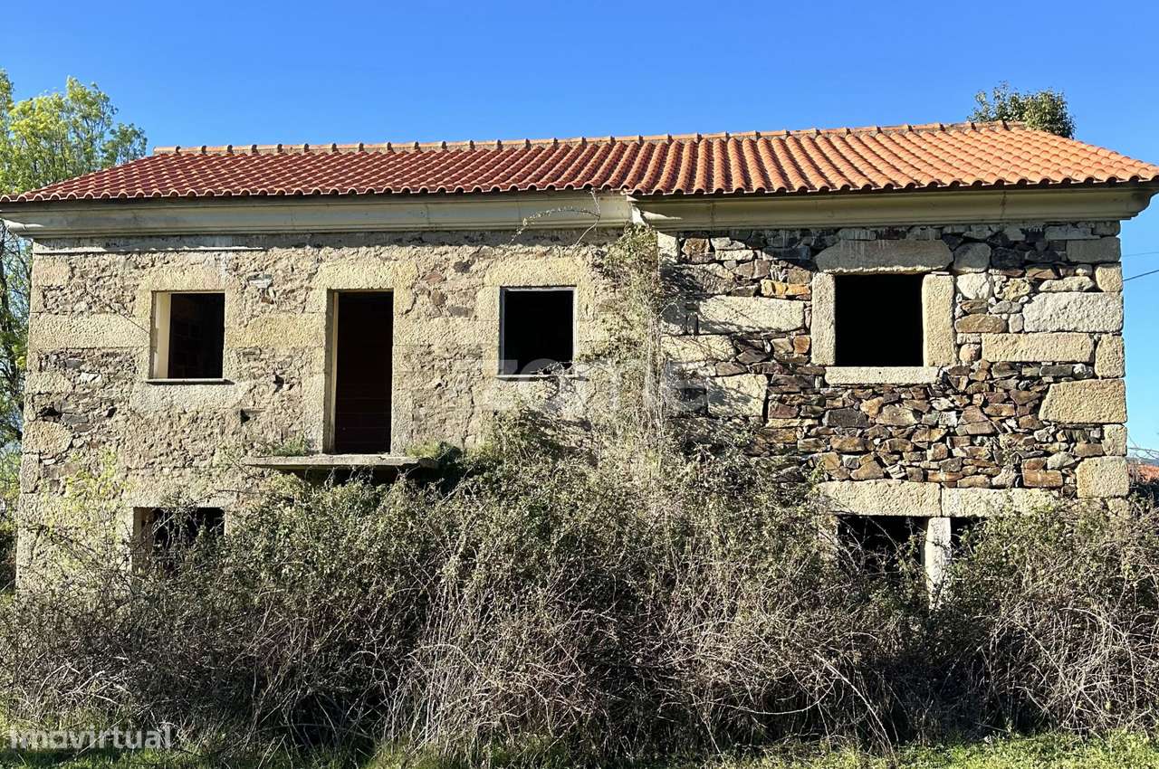 Quinta com moradia para recuperação - Grande imagem: 2/16