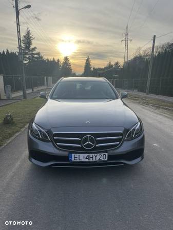 Mercedes-Benz Klasa E 220 d 4-Matic 9G-TRONIC - 8