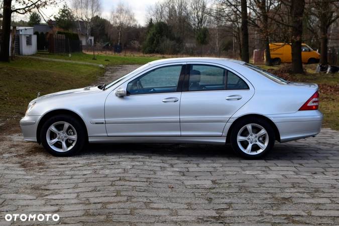 Mercedes-Benz Klasa C 180 Kompressor Avantgarde - 7