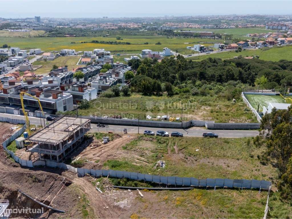 Moradia T5 com piscina e Campo de Padel em Barcarena, Oeiras-11