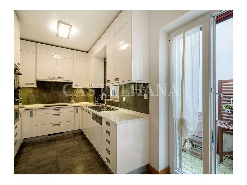 Moradia T3 entre o Principe Real e a Avenida da Liberdade com estac...-6