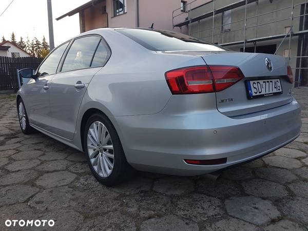 Volkswagen Jetta 1.2 TSI BMT Comfortline - 22