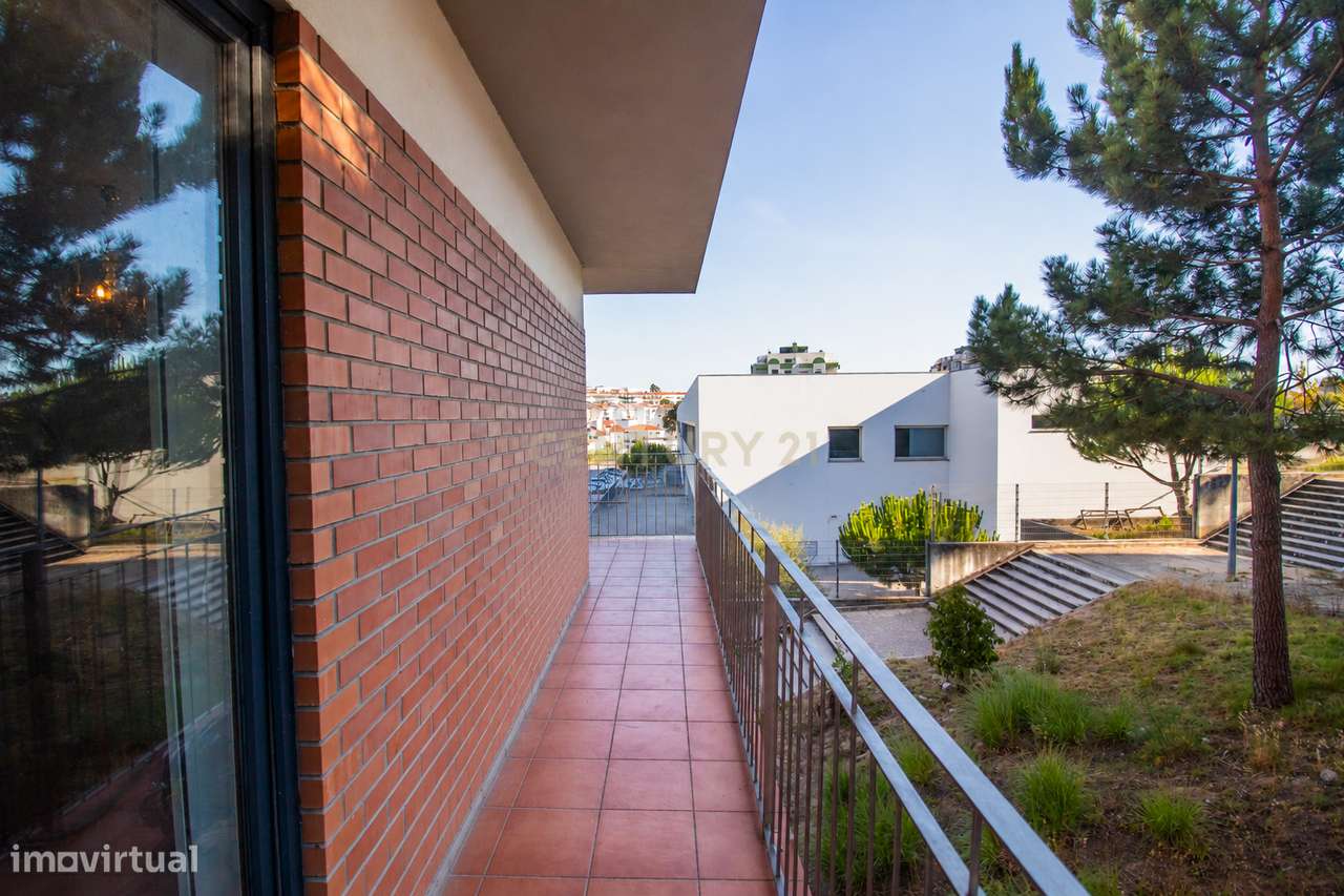 Apartamento T3 com Garagem Dupla na Quinta da Borloteira, Figueira da-11