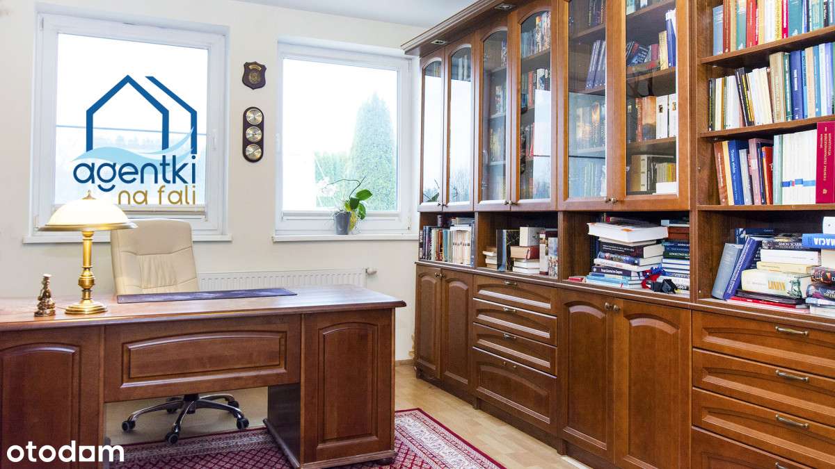 Dom z basenem oraz dużą działką,idealny dla rodzin-9