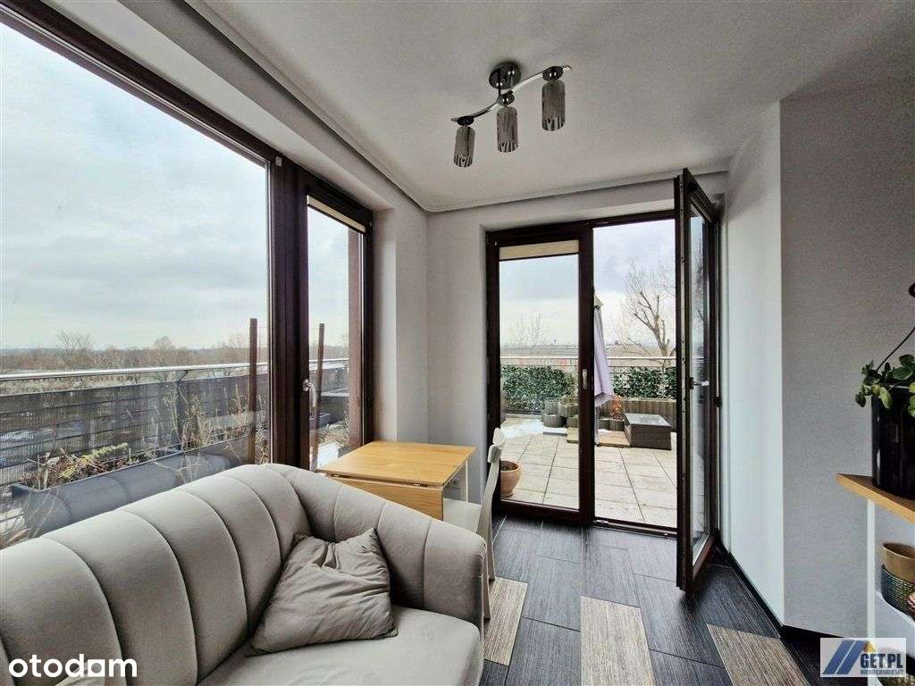 3 pokoje plus 50m2 tarasu z widokiem na południe-8