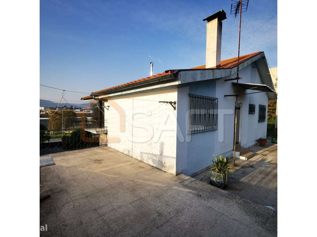 Moradia independente para remodelar em Ponte - Grande imagem: 5/22