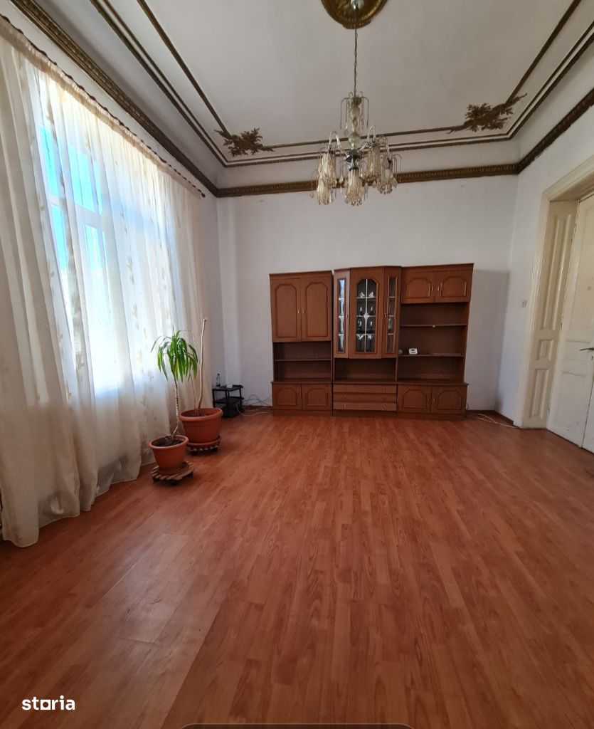 Casa Blv Carol I,stradală utilități, curte