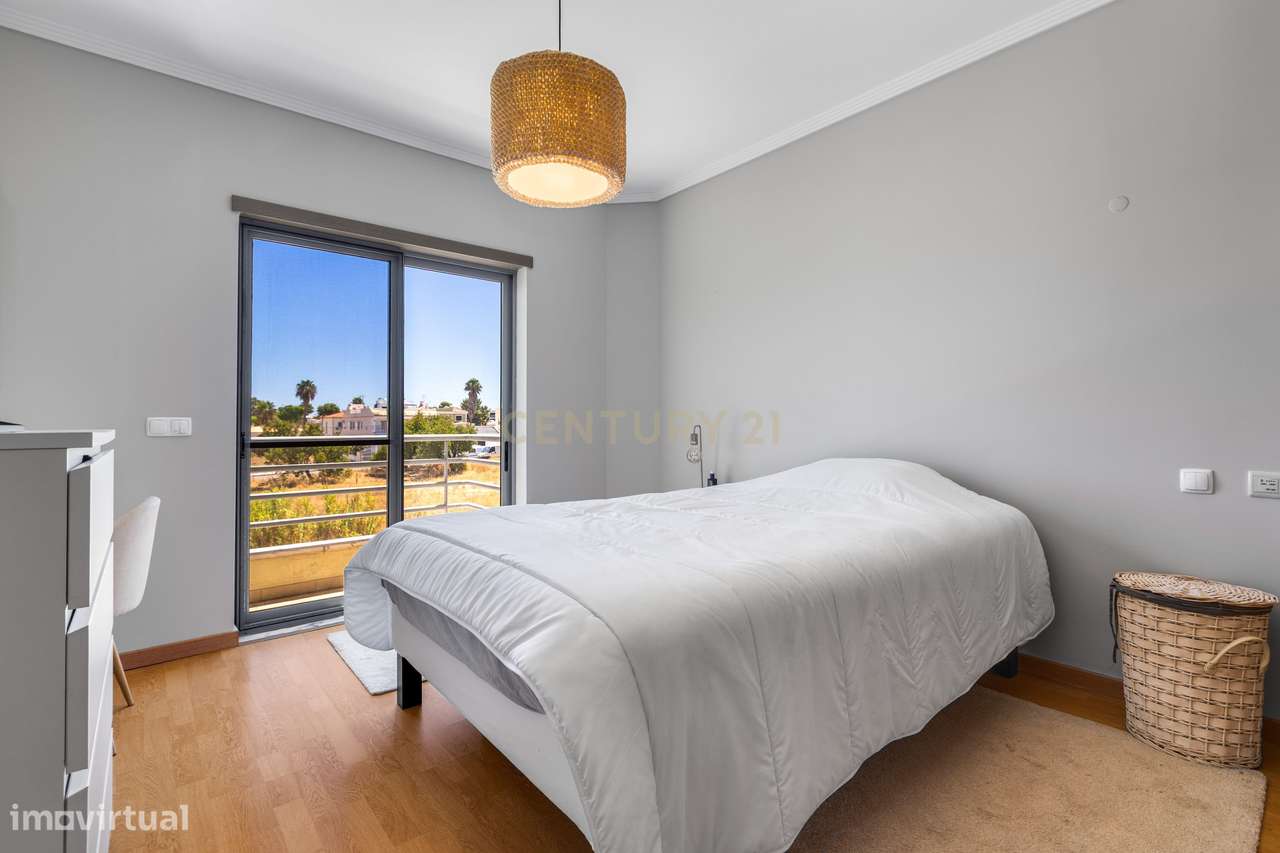 Apartamento T3 com Garagem na Quinta João de Ourém — Olhão-19