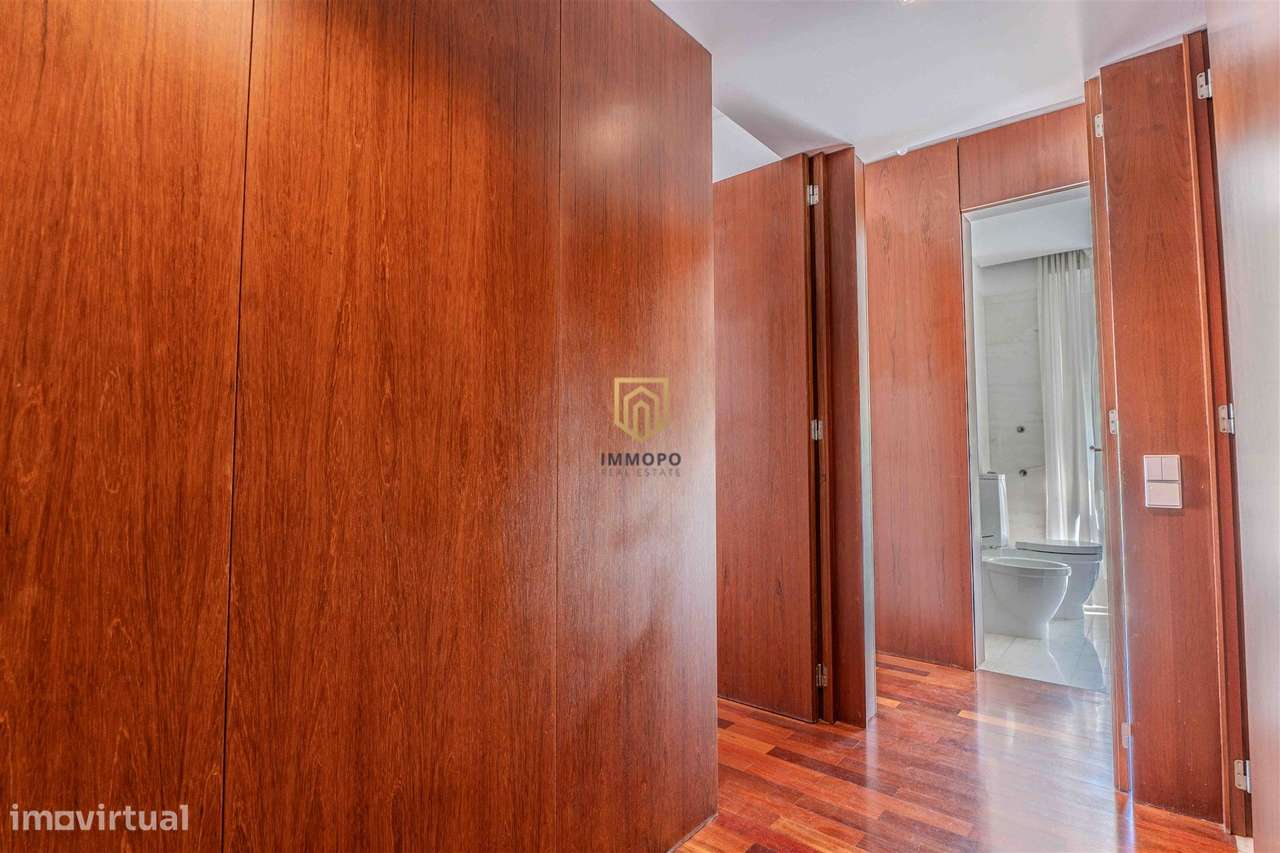 Apartamento T2 na Senhora da Hora, com duas garagens-6