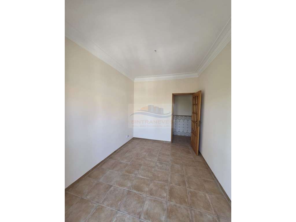 Apartamento T2 na Damaia de Cima - Pronto a Habitar - excelentes va...-5