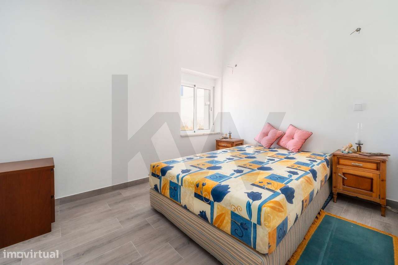 Moradia térrea remodelada com amplo terreno, perto da Barragem de Odel - Grande imagem: 4/35