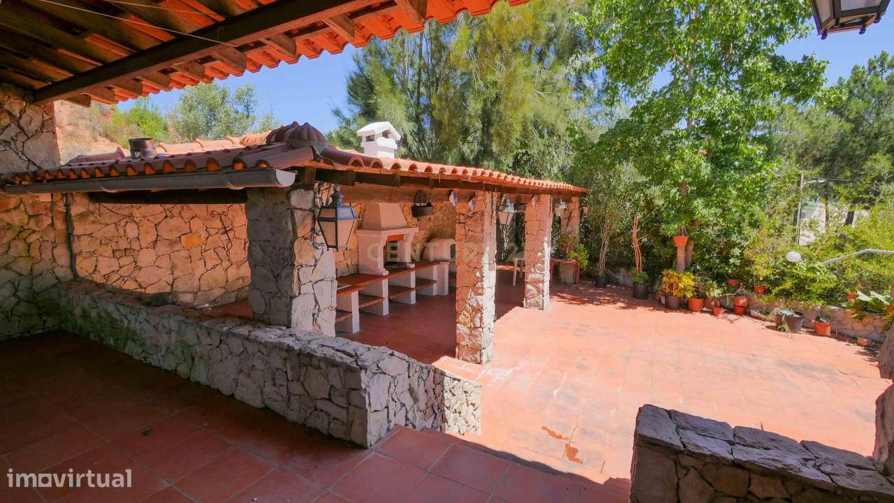 QUINTA EM PALMELA | 7 QUARTOS | 4 CASAS DE BANHO | 3 PISOS-31