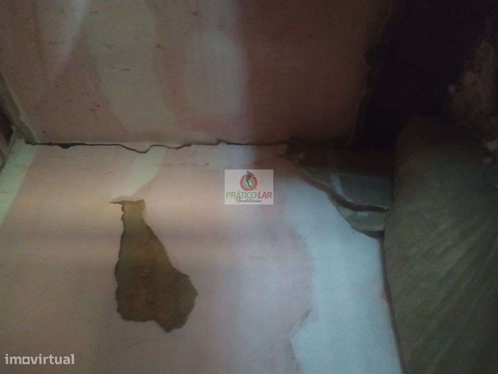 Moradia  para Recuperar no Troviscal-25