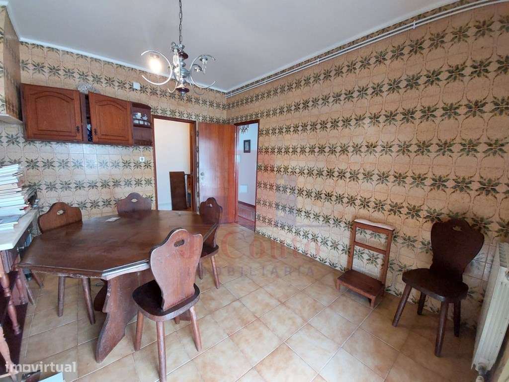 Prédio com 7 apartamentos no centro de Caldas da Rainha-18