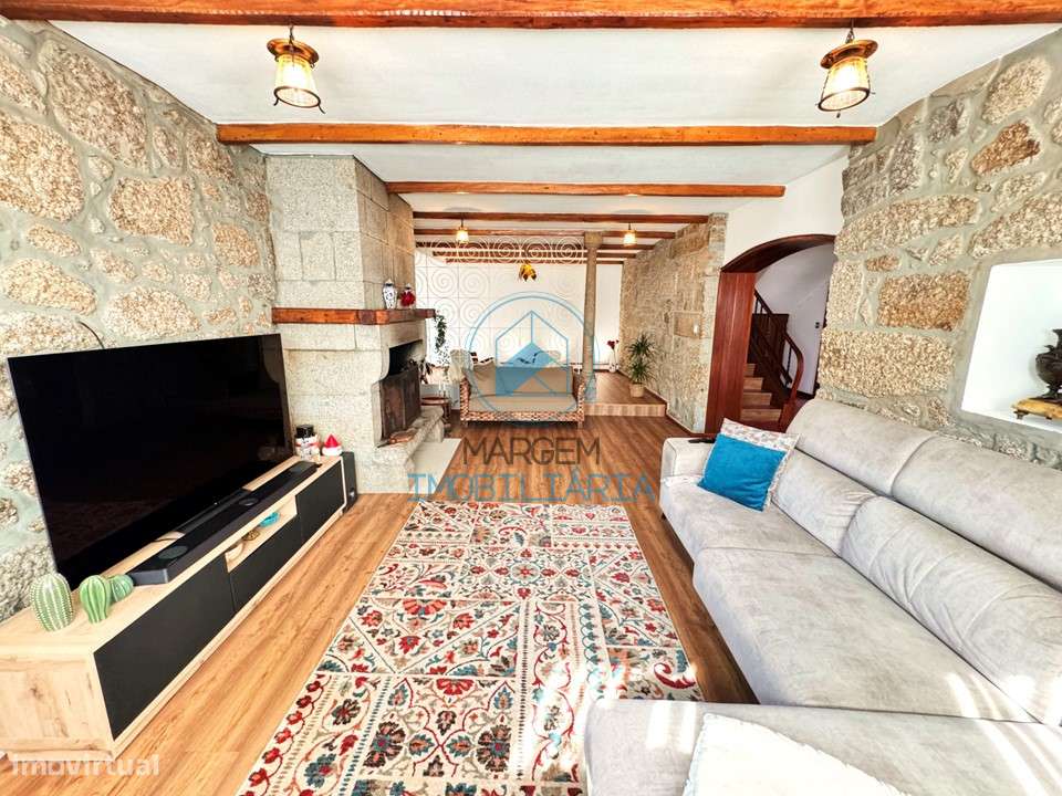 Moradia T5 a 3 minutos do centro, com garagem e piscina - Grande imagem: 3/57