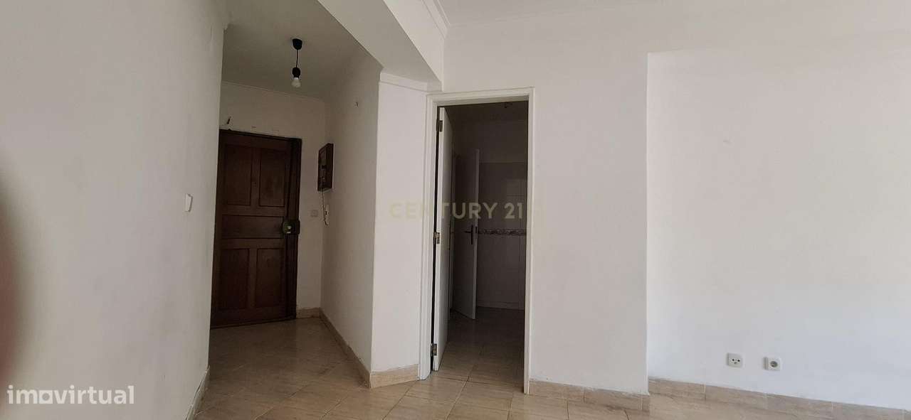 Apartamento T2 - Monte Abraão - Grande imagem: 4/17