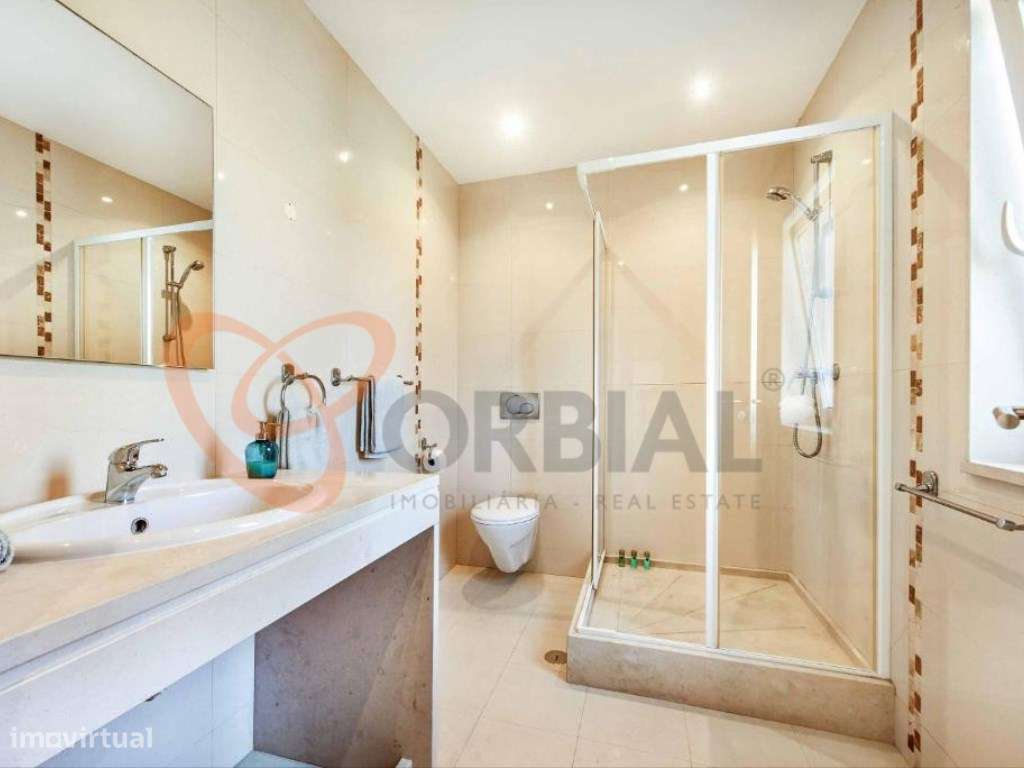 Moradia T4 com Piscina Privada num Lote de 620 m² em Vale de Parra,...-11