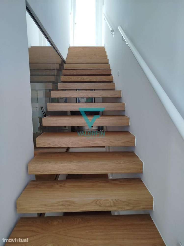 MORADIA T3+1 c/Piscina e Rooftop c/vista Rio Tejo -Alcochete-6