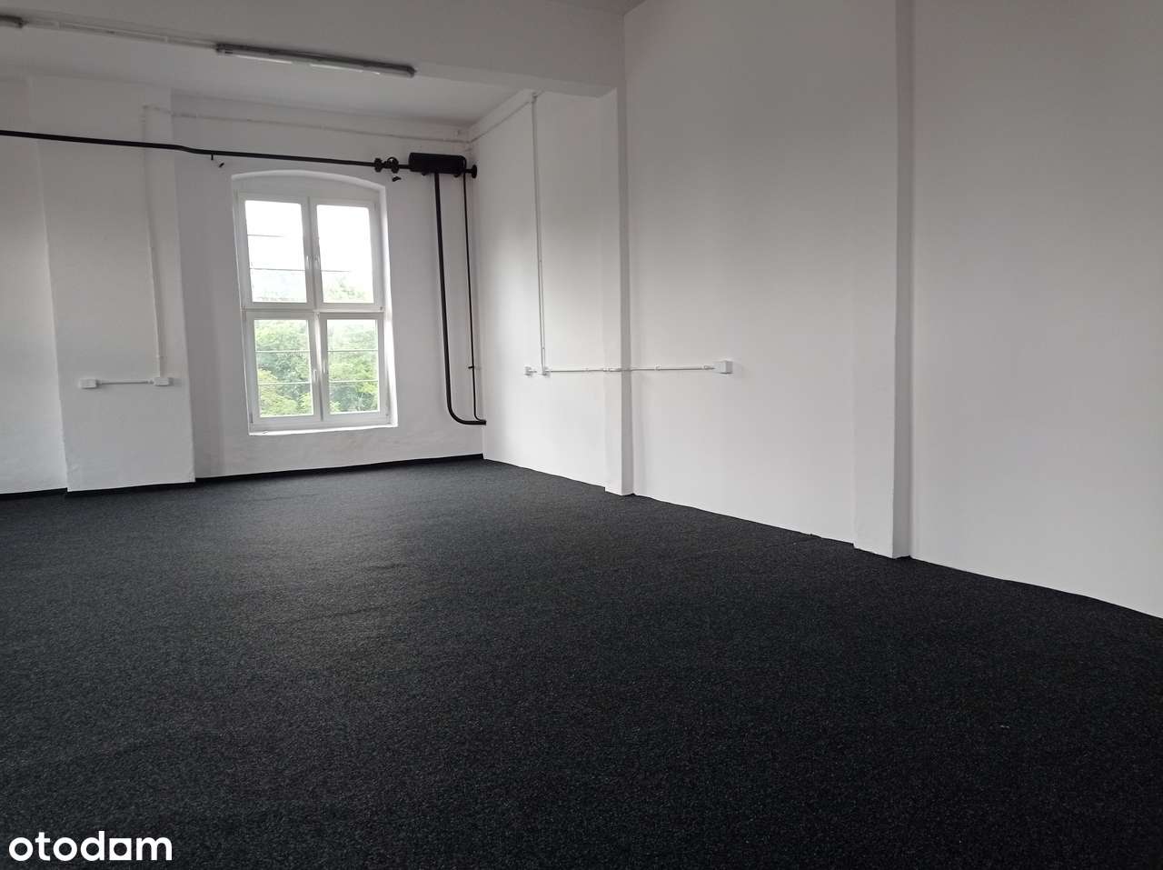 Lokal usługowo-biurowy blisko centrum, parking - Pełny obrazek: 1/12