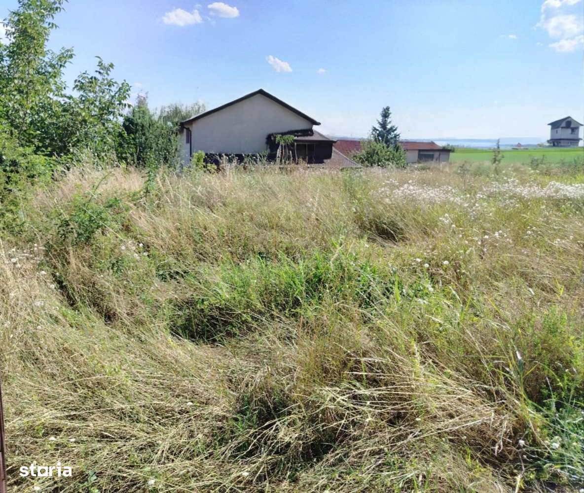 Teren  1070 mp, între vile  zona Popas Pacurari - Rond Pacurari-2