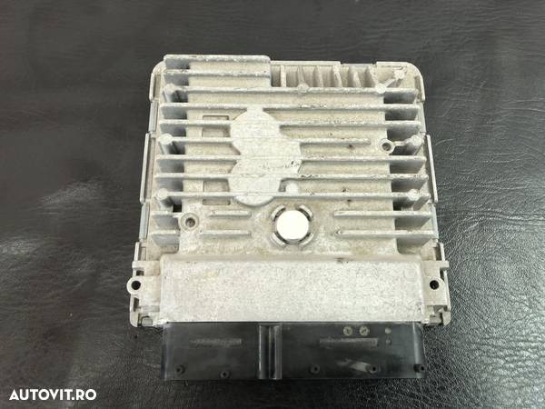 Calculator motor ecu Volkswagen Caddy 1.6 TDI, DSG Automat 102cp Maxi - 1
