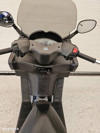 Piaggio X9 - 32